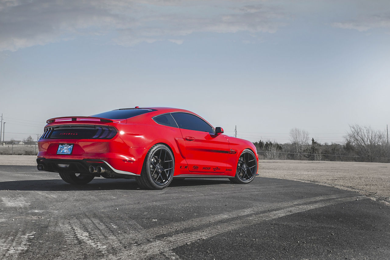 アート・デザイン・音楽 AMERICAN RACER 2019 Ford Mustang GT - American Racing CROSSFIRE - Black